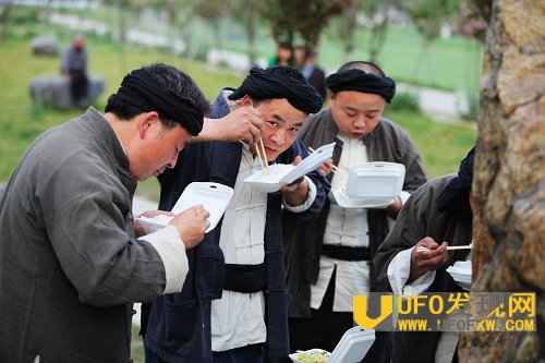 刚出道演员片酬多少,小演员片酬一集多少钱_娱