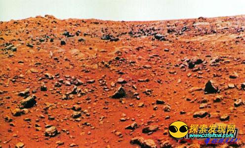 点击查看源网页</p>
</center>
<p>
事实上并不止布兰登堡认为火星遭到外星人的核打击,ufo专家、《海恩斯UFO调查手册》的作者尼格尔·沃森也曾在接受英国媒体采访时也提出了这一个观点。尼格尔说:“这些理论以及各种变种理论表达了一个观点,太阳系曾发现多次核战争。
<script type=