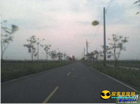档案曝光:加拿大圣休伯特空军曾与飞碟大战