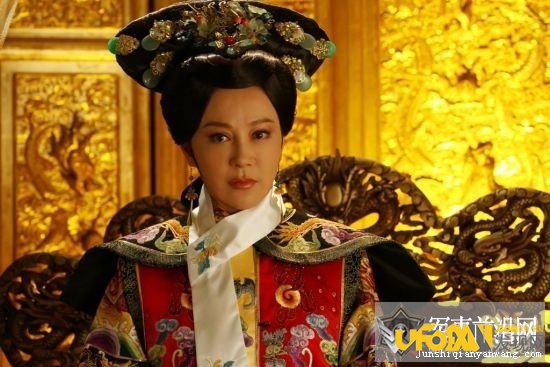 慈禧全身发黑长满白毛,慈禧的司机跪着开汽车