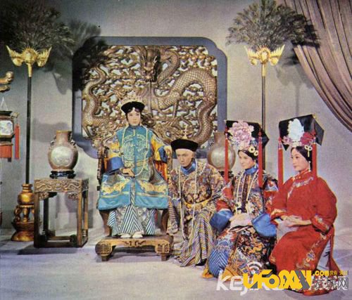 慈禧全身发黑长满白毛,慈禧的司机跪着开汽车