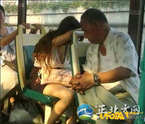 公交车上裙子底下的事,公交车性侵被抓