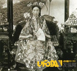 慈禧的秘密生活:慈禧的冬季特别娱乐节目