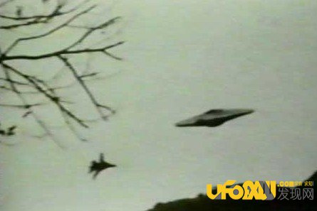 ufo多次造访美航母的内幕是什么?美国已被外星人控制