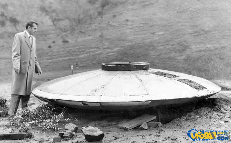 19世纪末20世纪初:UFO事件最先出现在美国
