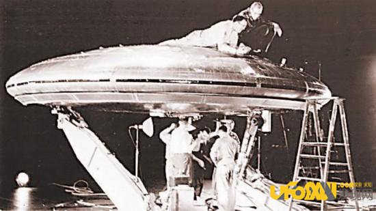 19世纪末20世纪初:UFO事件最先出现在美国