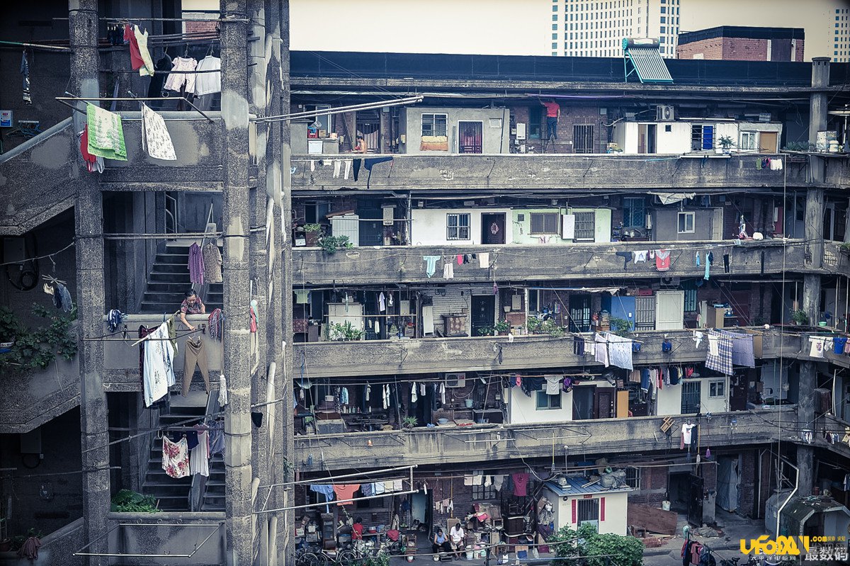 新中国的住房改革发展:从公有到私有的转变
