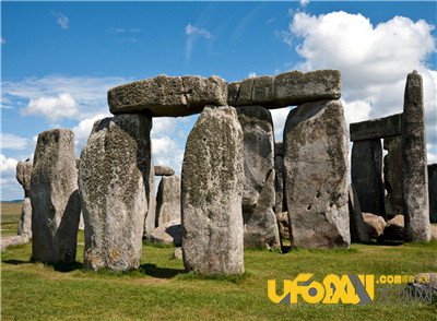 英国巨石阵未解之谜:专家称是外星人建造