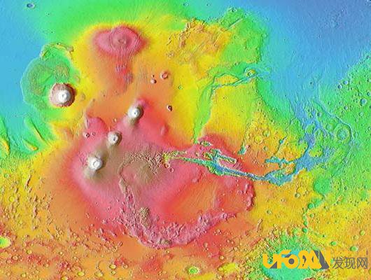 科学家预测:火星最高的火山里藏有外星人?