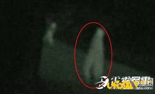 国外摄影师拍摄到极光形成的外星人头像
