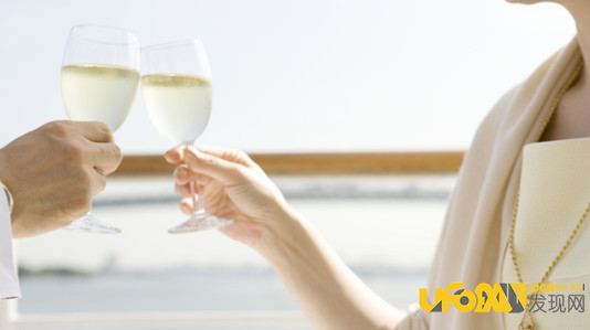 解酒的最快方法:看世界上醉酒后吃什么食物最解酒