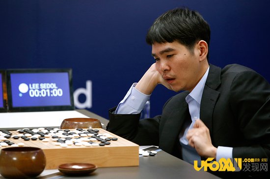 人工智能的未来:人工智能机器人是否将超越人类