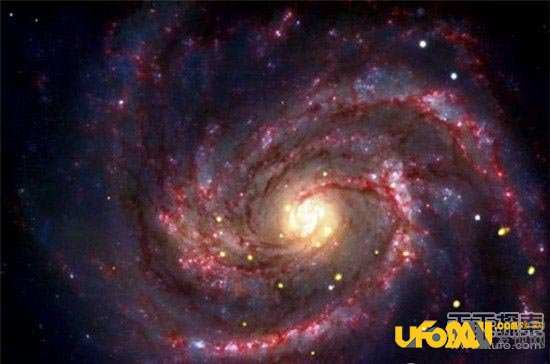 探秘宇宙中最大的黑洞:黑洞内部无法想象的重力