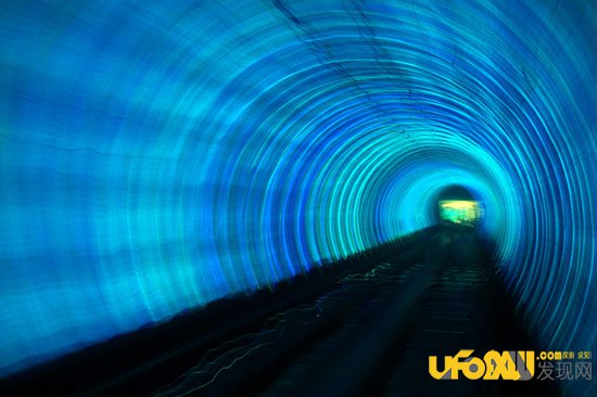 科学家称穿梭时空有可能实现:穿梭时空的“密钥”