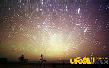 科学家解释流星雨是怎么形成的:巨蟹座流星雨的形成