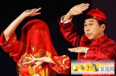 冯巩老婆艾慧美艳近照
