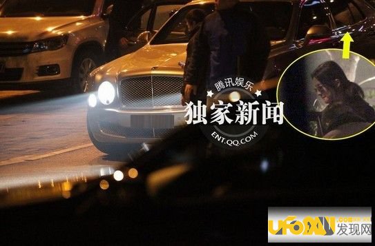 刘亦菲和她干爹资料图