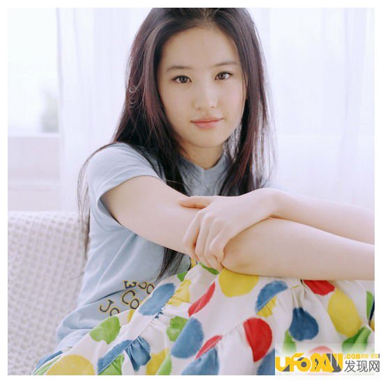 刘亦菲裸妆照片