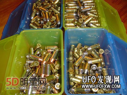 影视基地道具库中发现真子弹