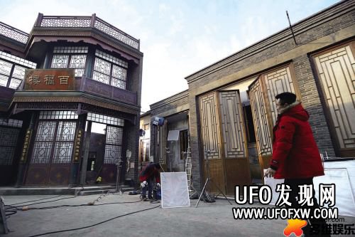 影视基地道具库中发现真子弹