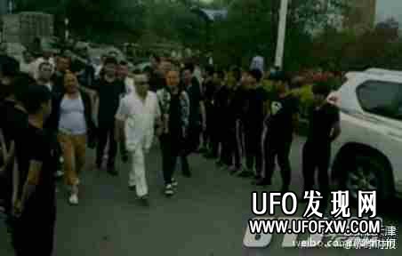 山西黑老大程三出狱现场照片