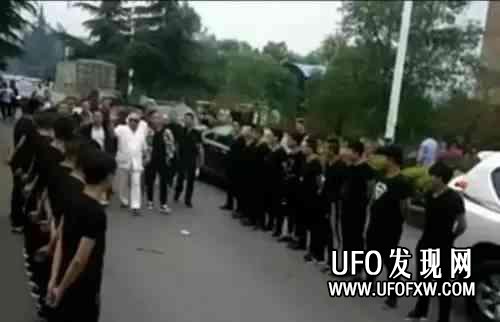 山西黑老大程三出狱现场照片