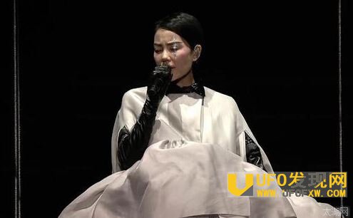 王菲演唱会走音歌曲