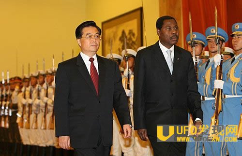 冈比亚总统拒下台
