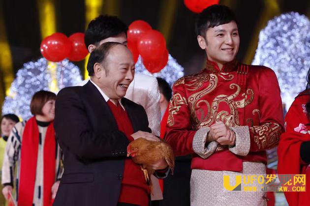 2017年春晚魔术师傅琰东