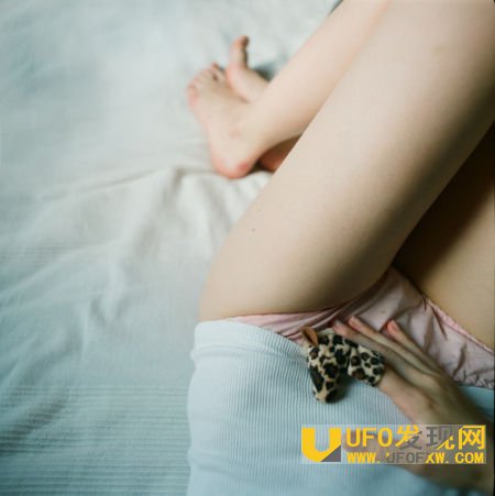 女生自慰怎样夹枕头