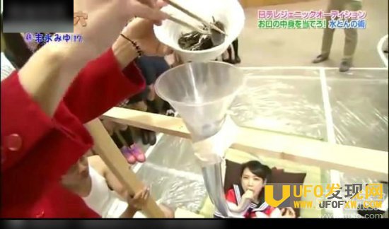 日本人竟这样玩学生妹资料图