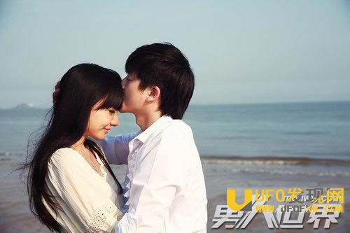 男友抱我到他房间
