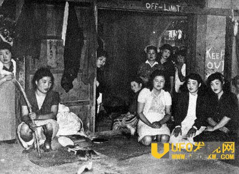 慰安妇伺候日军图片