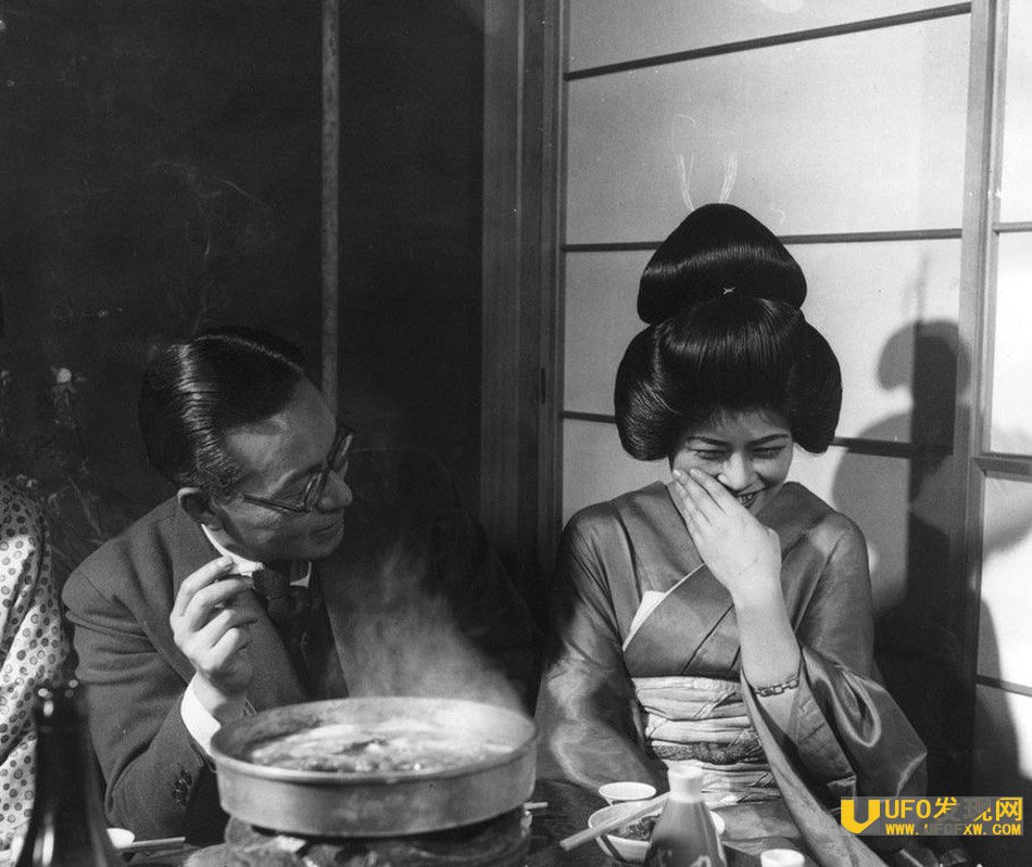 慰安妇伺候日军图片