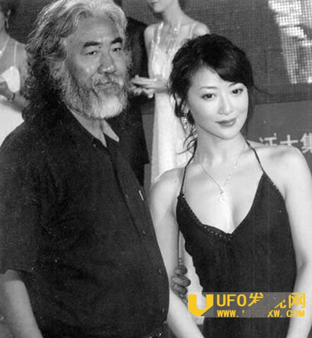 �Ŵ����˯����Ů��