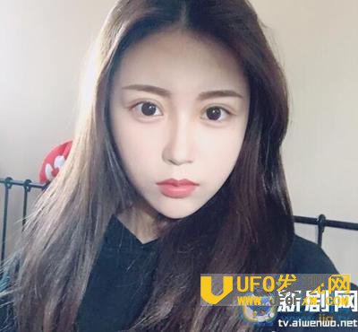 奇葩大会举牌女牛聪聪