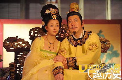杨贵妃与安禄山洗澡图