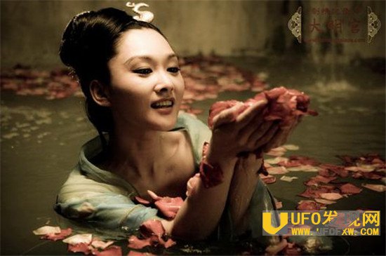 杨贵妃与安禄山洗澡图