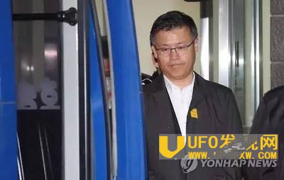 朴槿惠被弹骇资料图