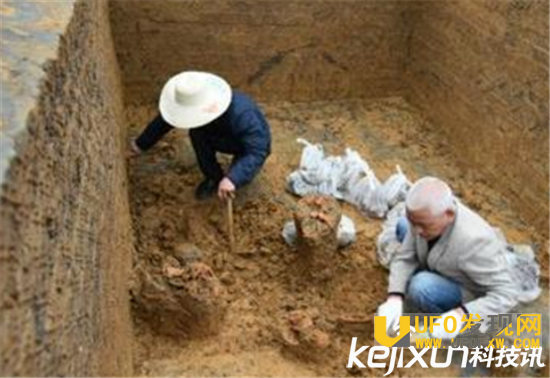 重庆发现东汉古墓 1800年前古墓出土众多文物
