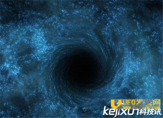 宇宙黑洞吞人图片曝光 人掉进黑洞里会发生什么?