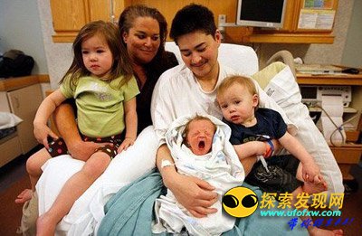 男子变性后三次怀胎与妻感情破裂离婚不成(图)